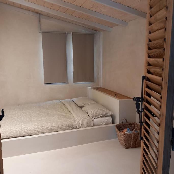 Coralia's Beachfront Sea View Вилла