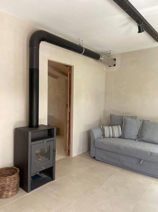 Coralia's Beachfront Sea View Villa Agioi Theodoroi