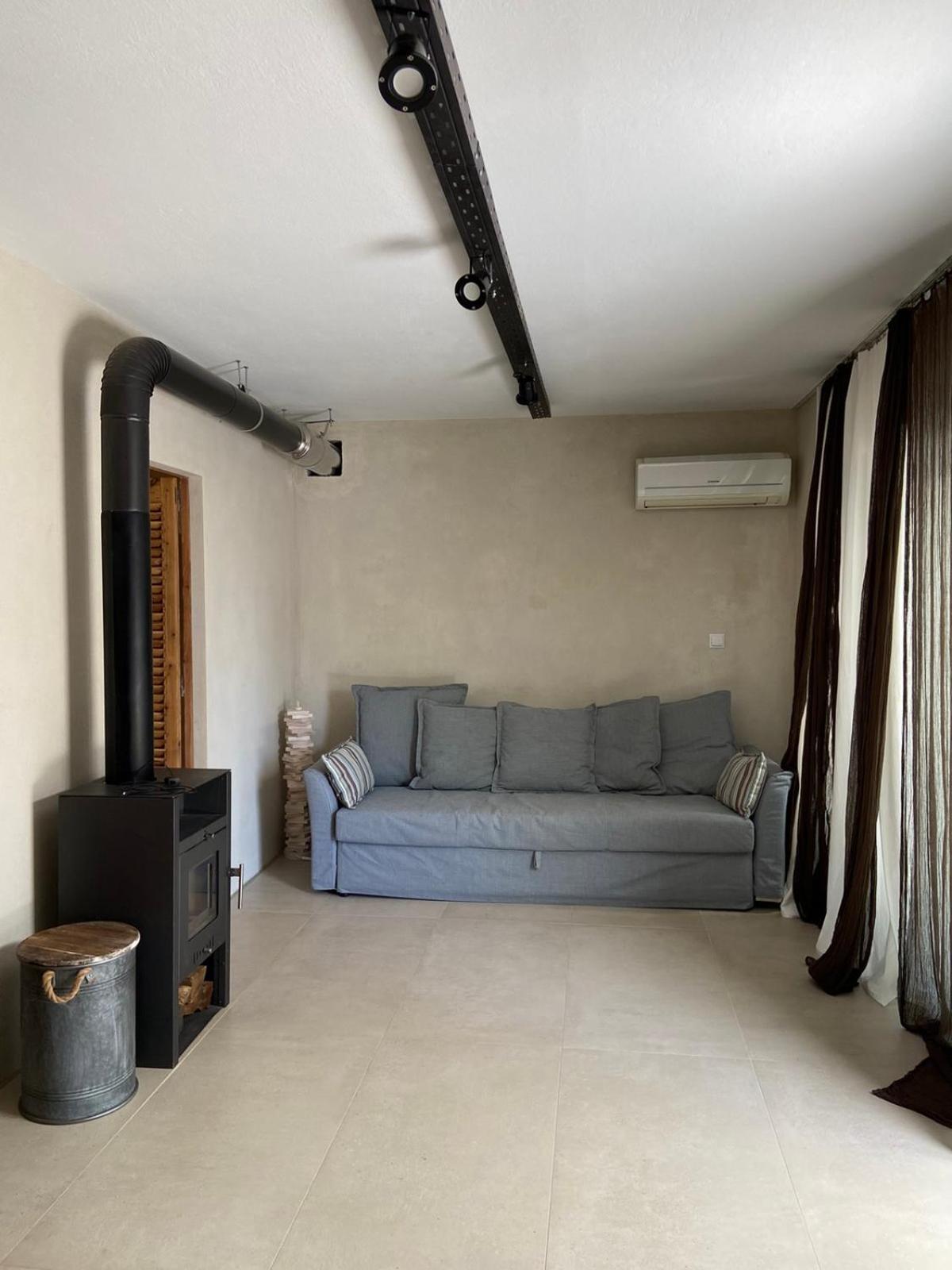 Coralia's Beachfront Sea View